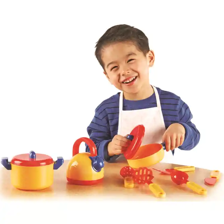 Pretend & Play® Cooking Set